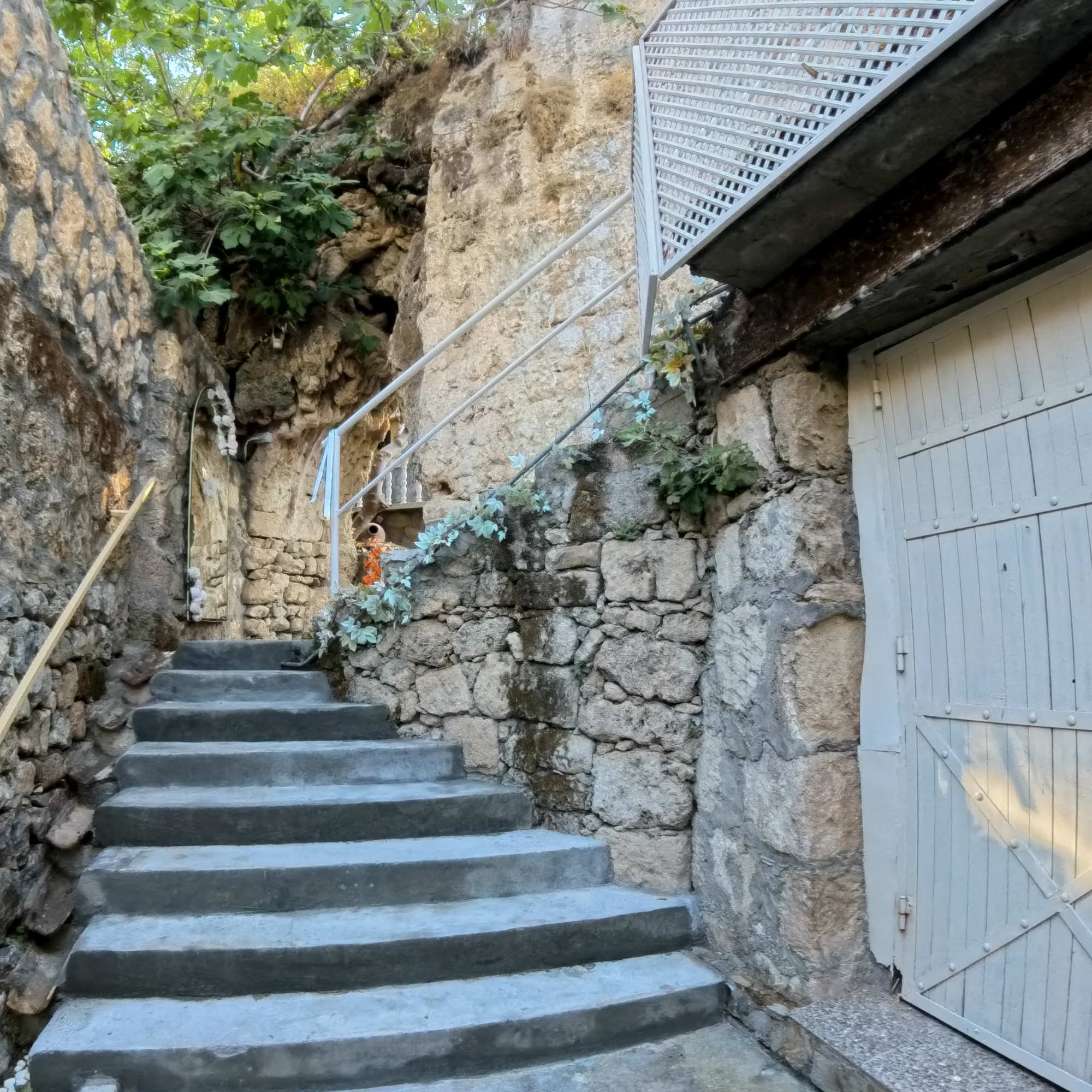 Main Image 2