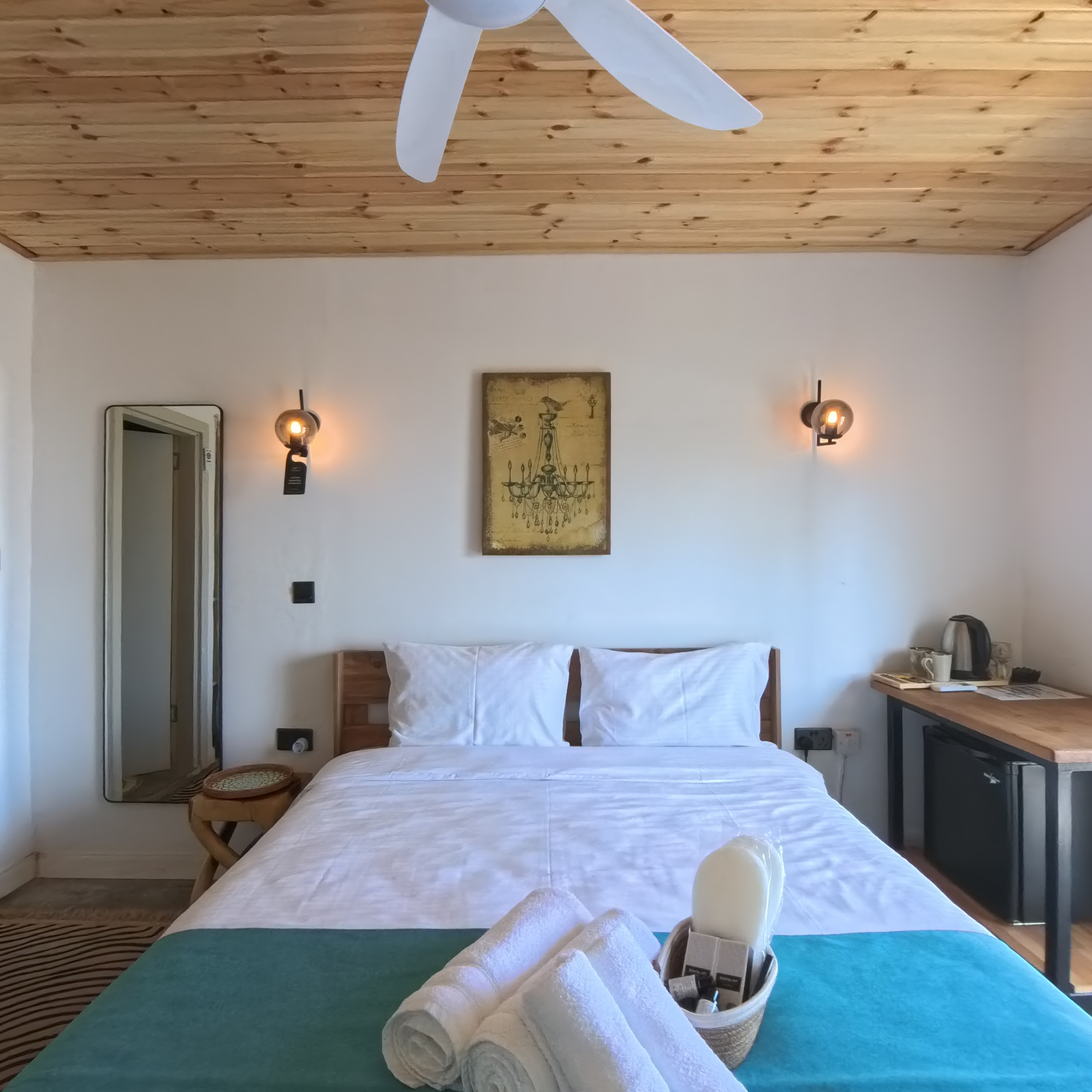 Deluxe Room - Photo 3